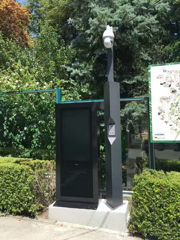 55寸立式户外广告机