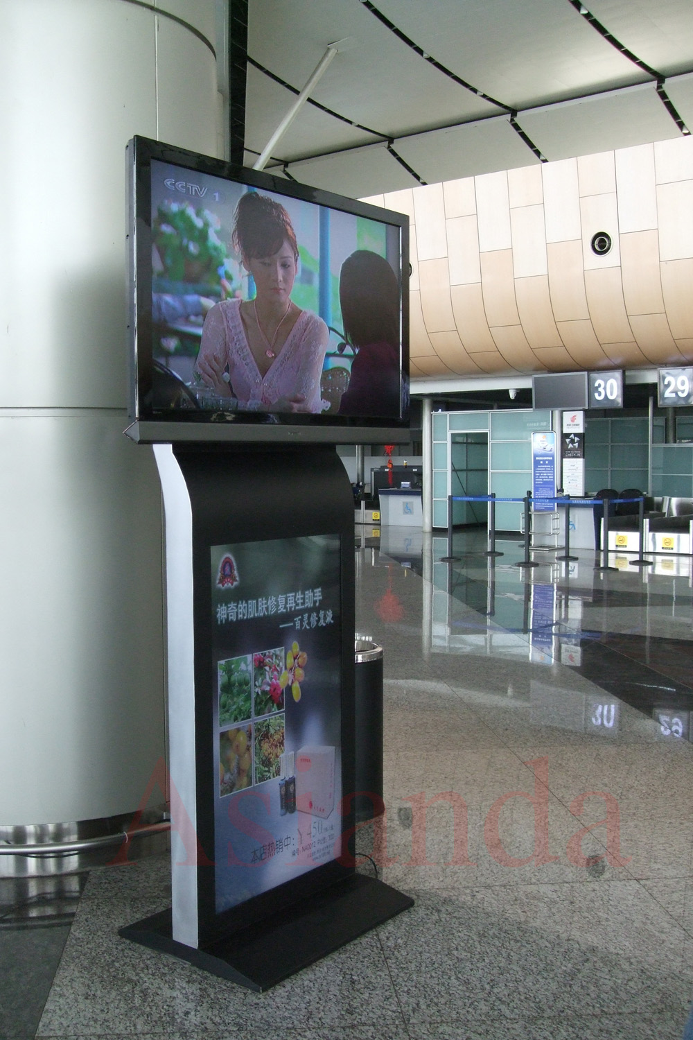 机场触摸一体机案例