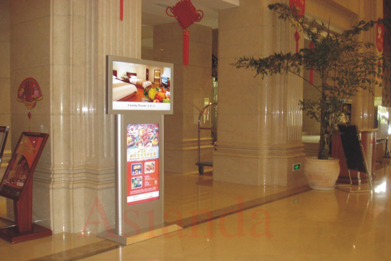 雅迅达液晶广告机案例