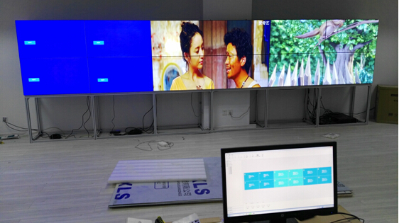 雅迅达55寸液晶拼接屏案例