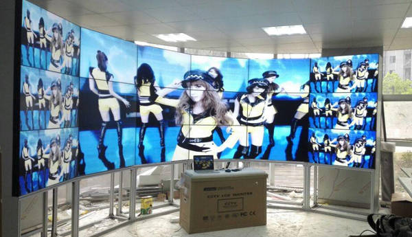 雅迅达液晶拼接屏