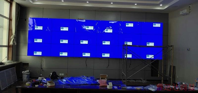 液晶拼接屏支架安装效果图 液晶拼接屏支架安装效果图